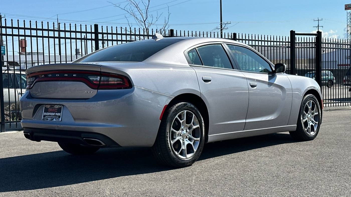 2017 dodge charger sxt