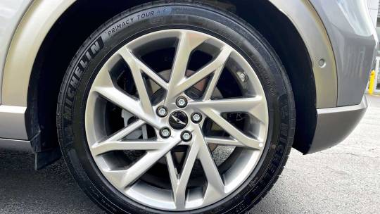 2024 Genesis GV60