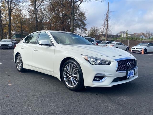 2022 infiniti q50 luxe