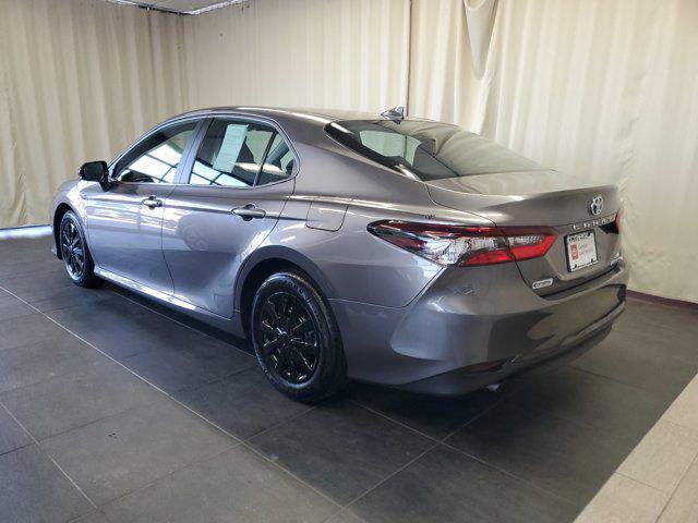 2021 toyota camry le