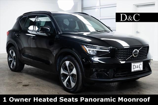 2024 volvo xc40 b5 plus dark theme