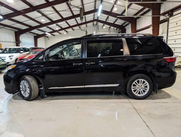 2017 toyota sienna xle