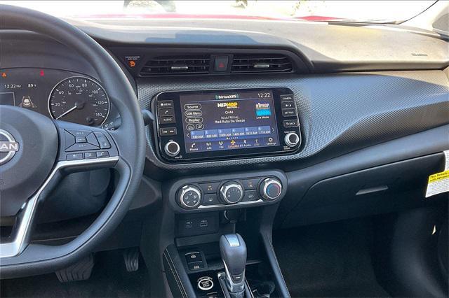 2024 nissan kicks sv
