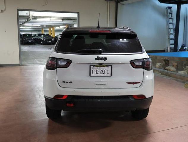 2022 jeep compass trailhawk