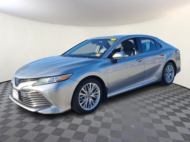 2018 toyota camry hybrid