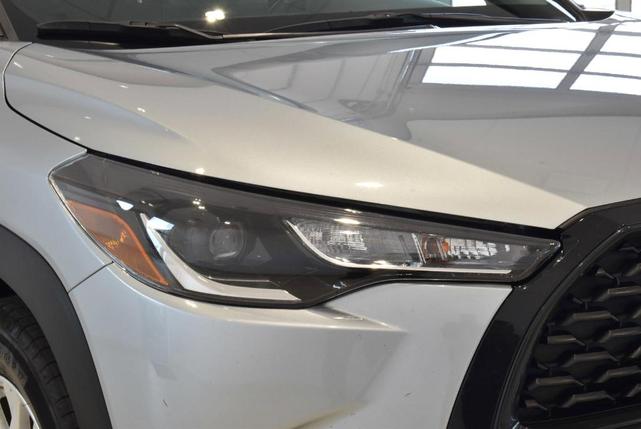 2023 toyota corolla cross le