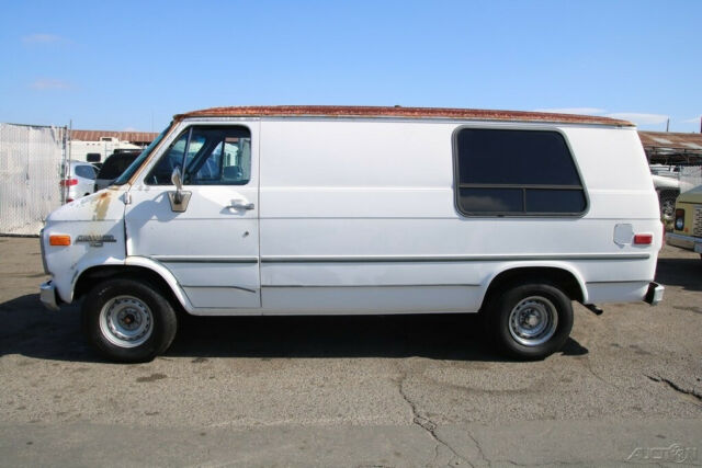 1990 chevrolet g10 van automatic 6 cylinder no reserve