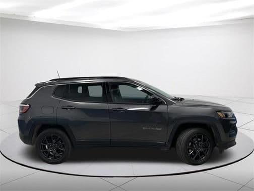 2023 jeep compass latitude lux in plymouth, wisconsin