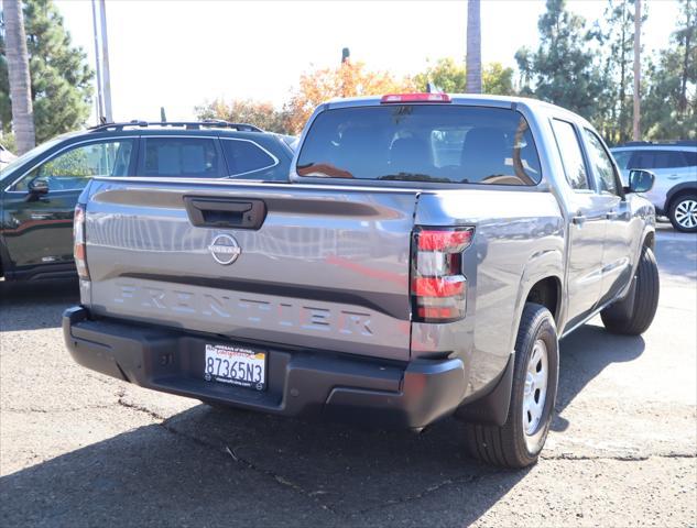 2022 nissan frontier s