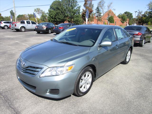 2011 toyota camry le