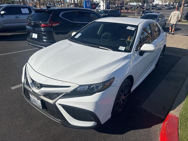 2023 toyota camry se