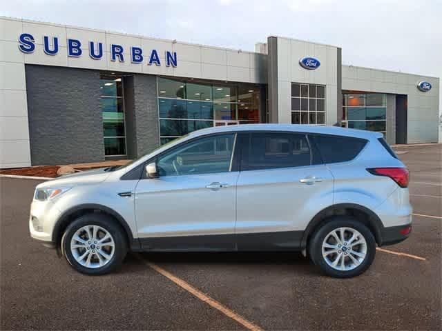2019 ford escape se