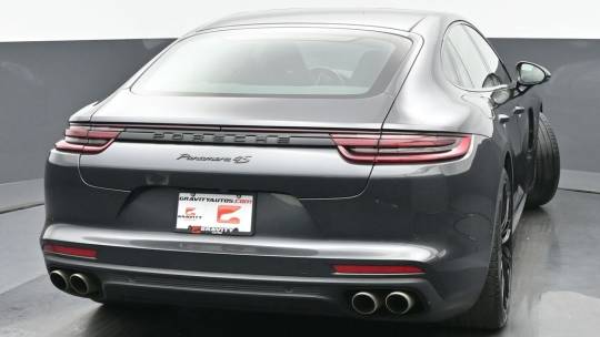 2020 Porsche Panamera