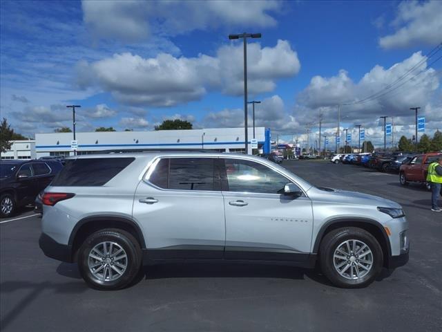 2022 chevrolet traverse lt cloth