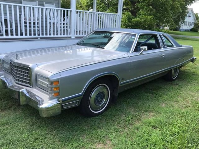 1975 ford ltd landau coupe with opera windows