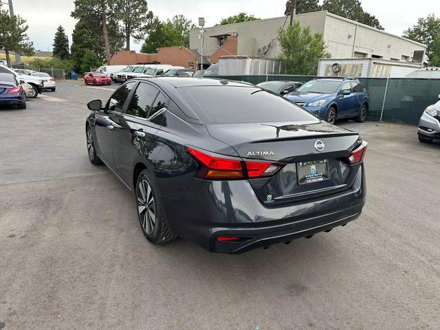 2021 nissan altima 2.5 sv