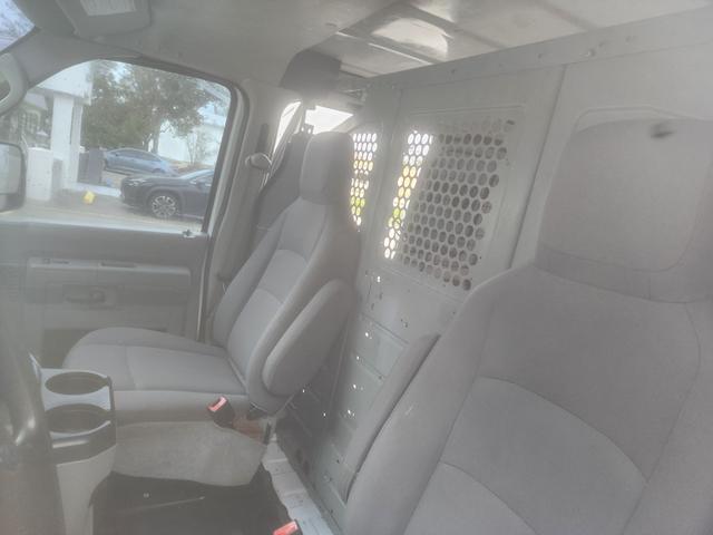 2012 ford e250 cargo