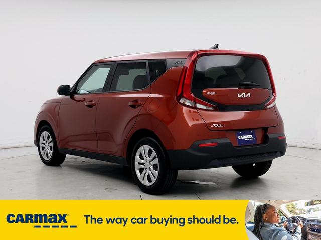 2022 kia soul lx