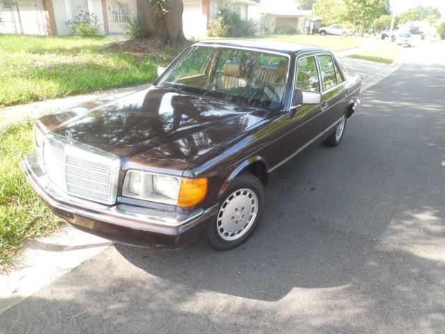 83 mb 300sd runs excellent bullet proof eng straight 5 cyl diesel 10 cd changer