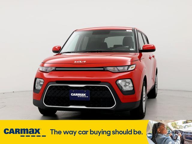 2022 kia soul lx