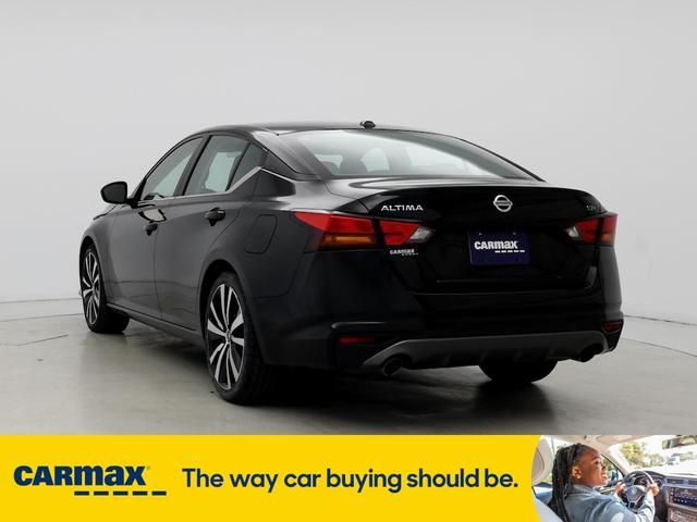 2022 nissan altima sr