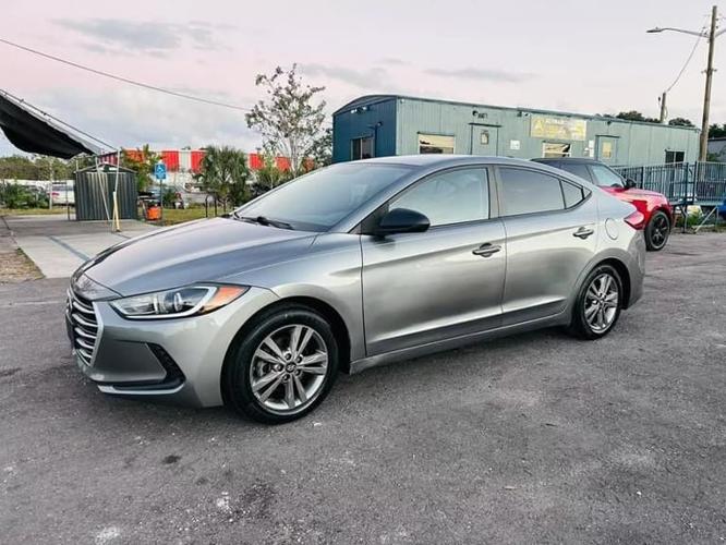 2017 hyundai elantra se sedan 4d in orlando, florida
