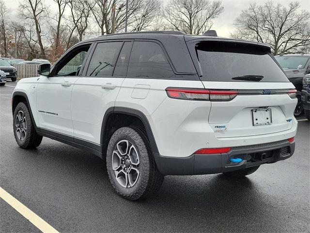 2022 jeep grand cherokee 4xe trailhawk