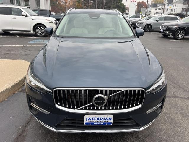 2023 volvo xc60 b5 plus bright theme