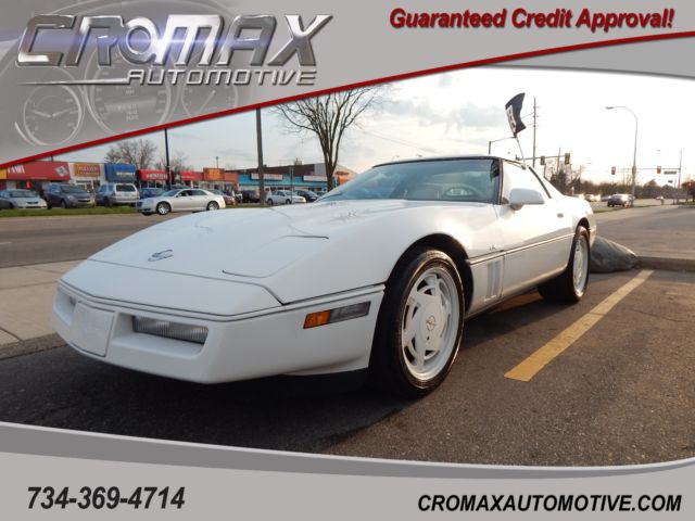 1988 chevrolet corvette base 2dr hatchback automatic 4-speed rwd v8 5.7l