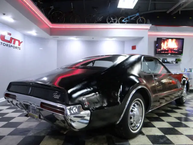 oldsmobile toronado coupe rocket 455 v8 1 owner only 81k black/black #'s match