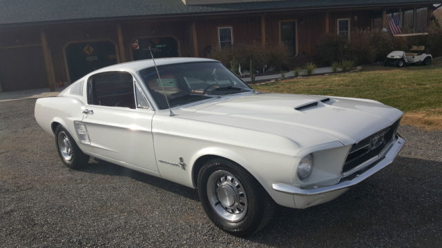 1967 ford mustang fastback 4 speed / 289 / power steering