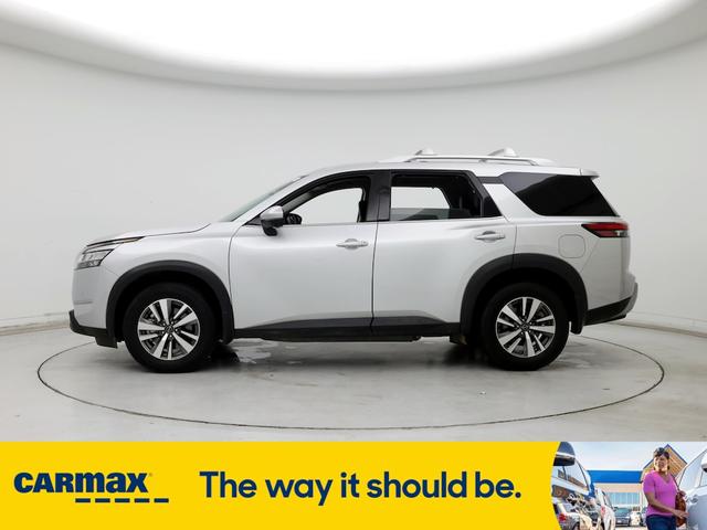 2023 nissan pathfinder sl
