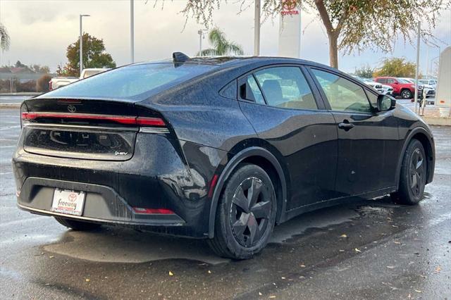 2023 toyota prius le