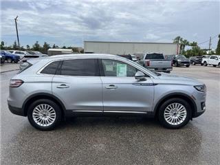 2020 Lincoln Nautilus standard