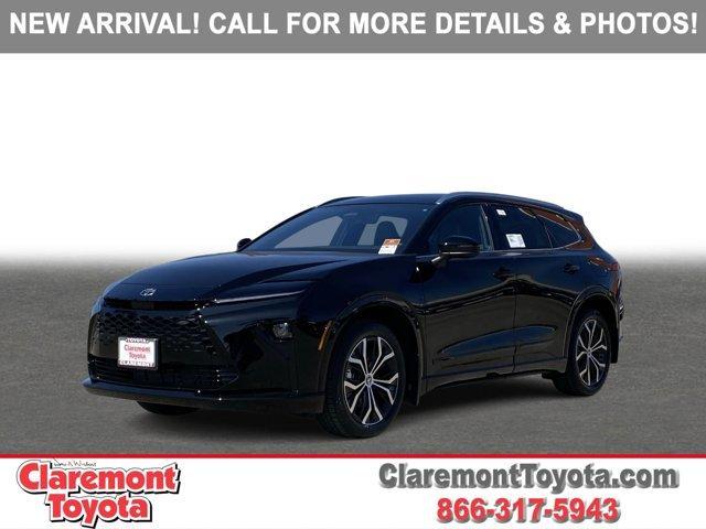 2025 toyota crown signia xle