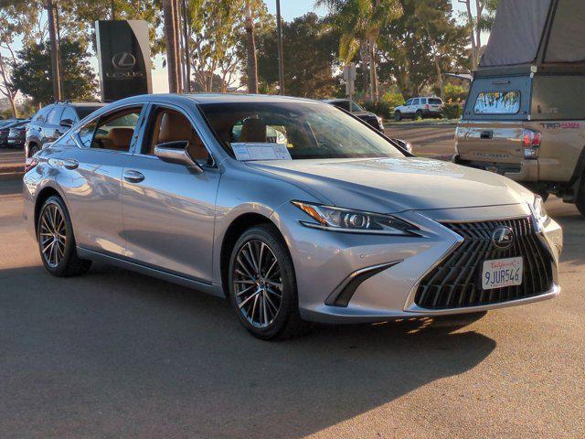2024 lexus es 300h base