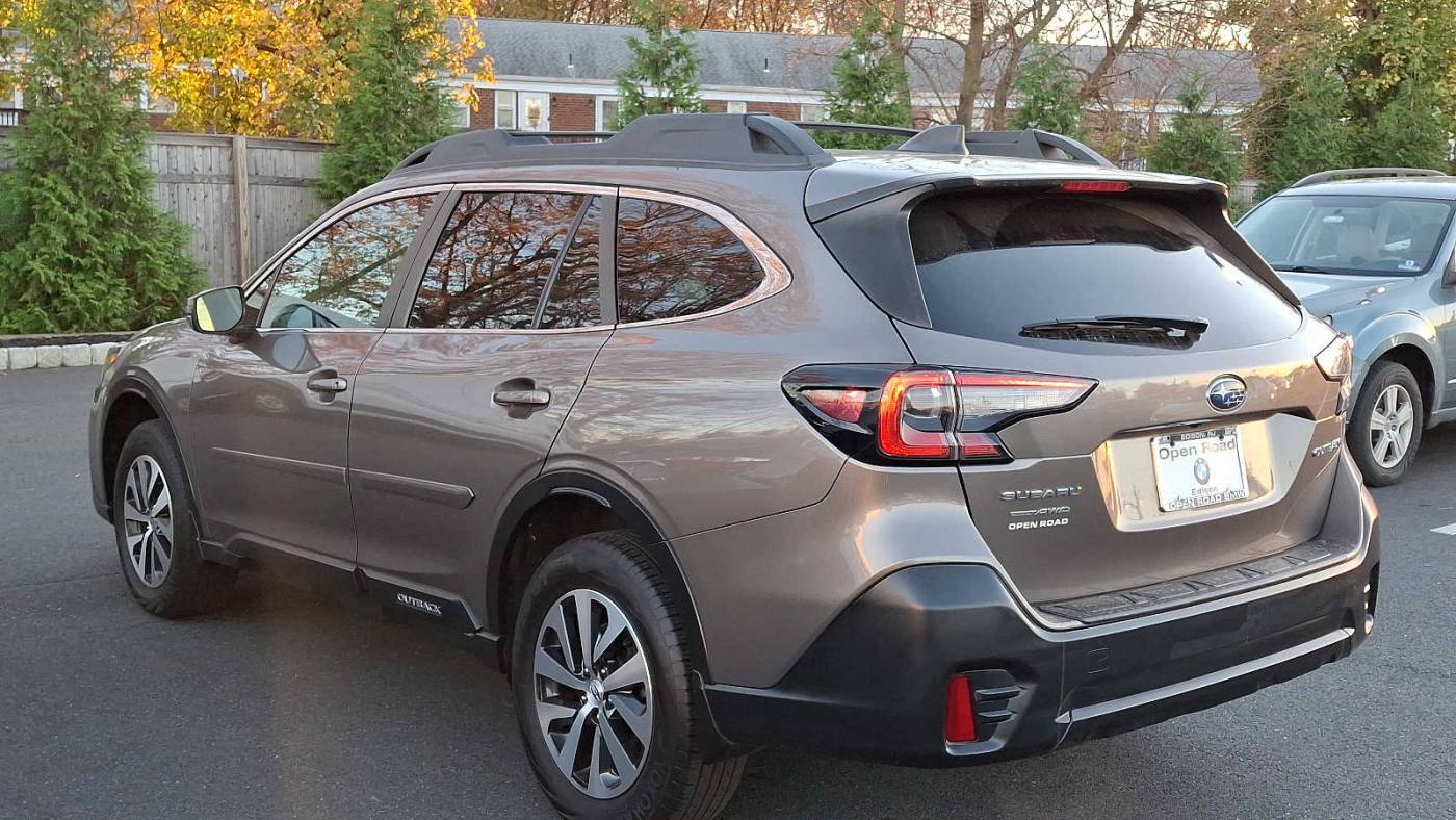 2021 subaru outback premium