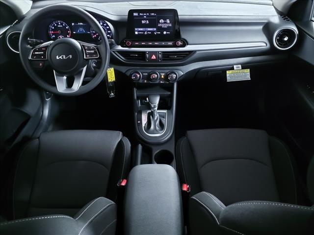 2024 kia forte lxs