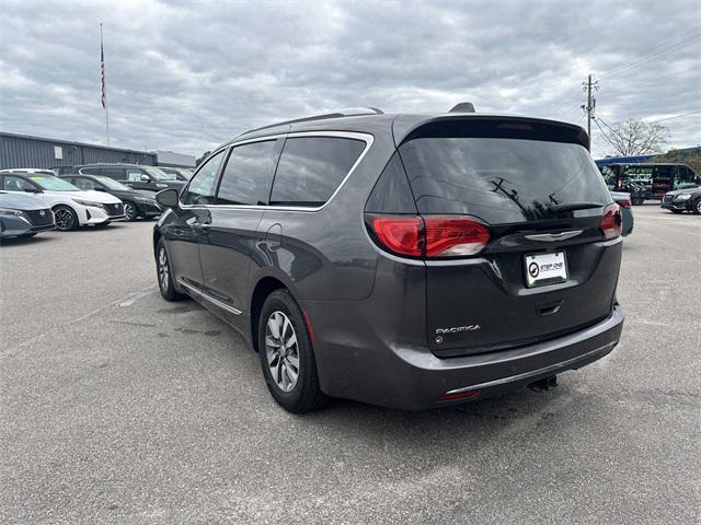 2020 chrysler pacifica touring-l plus