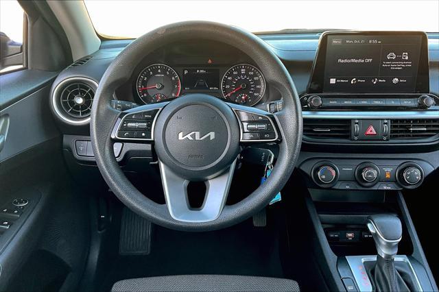 2022 kia forte lxs