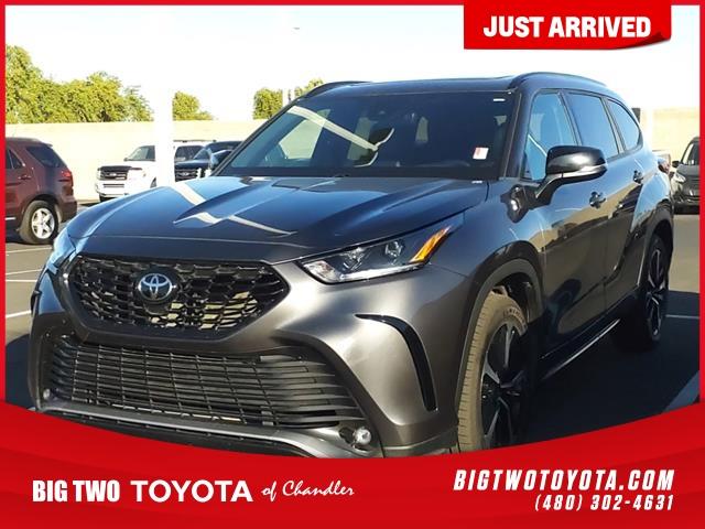 2021 toyota highlander xse
