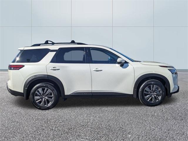 2022 nissan pathfinder sv