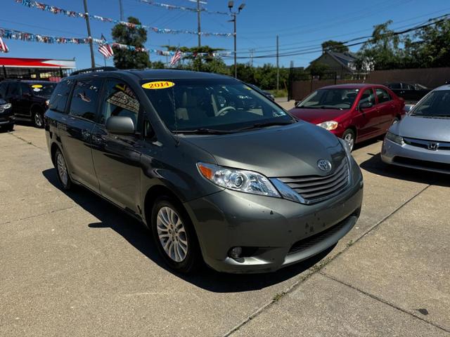 2014 toyota sienna xle