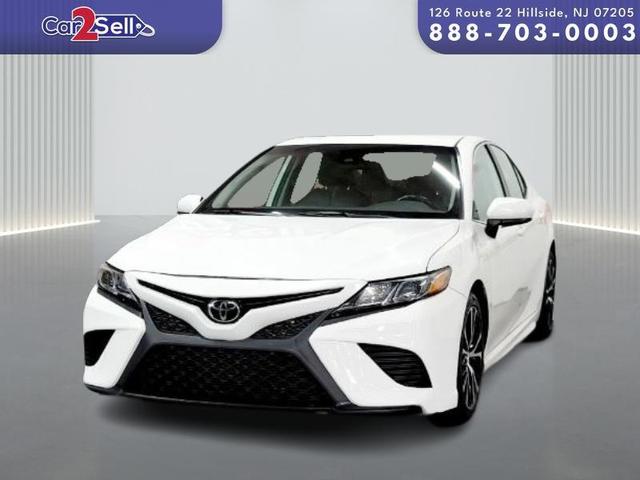 2020 toyota camry se