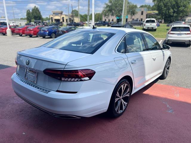 2022 volkswagen passat 2.0t se