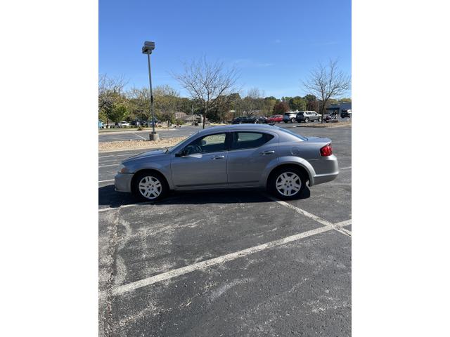 2013 dodge avenger se