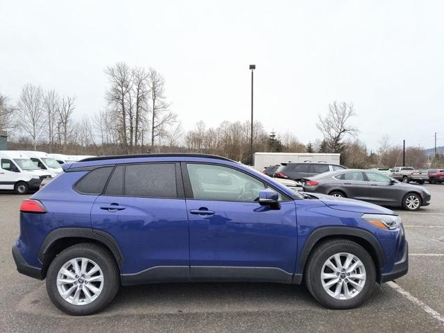 2024 toyota corolla cross le