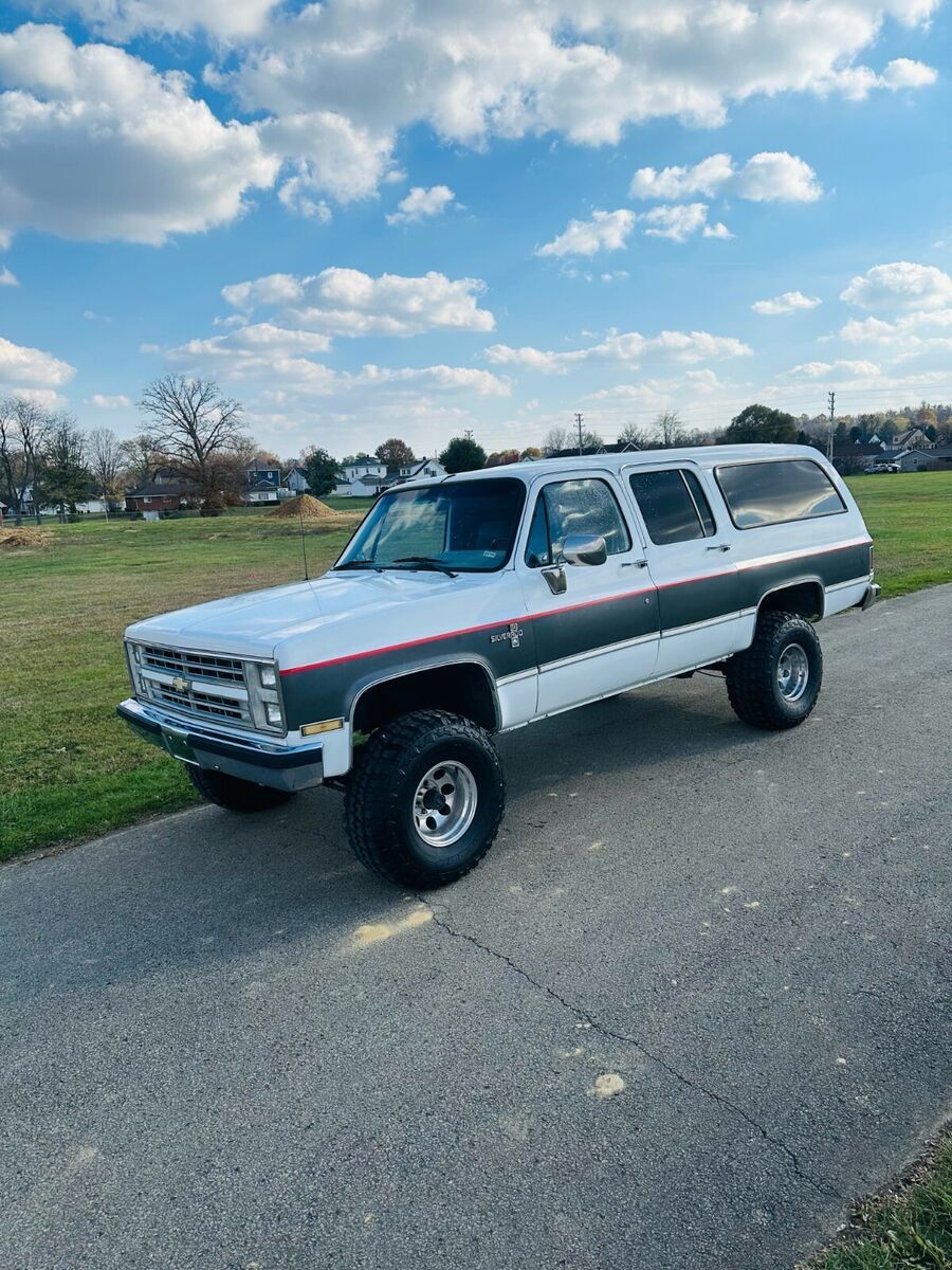 1988 chevy suburban k10 4x4 squarebody