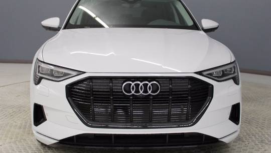 2022 Audi e-tron premium