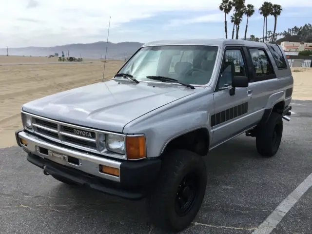 1988 toyota 4runner sr5 sport utility 2-door 2.4l, vintage 1st gen 4wd classic